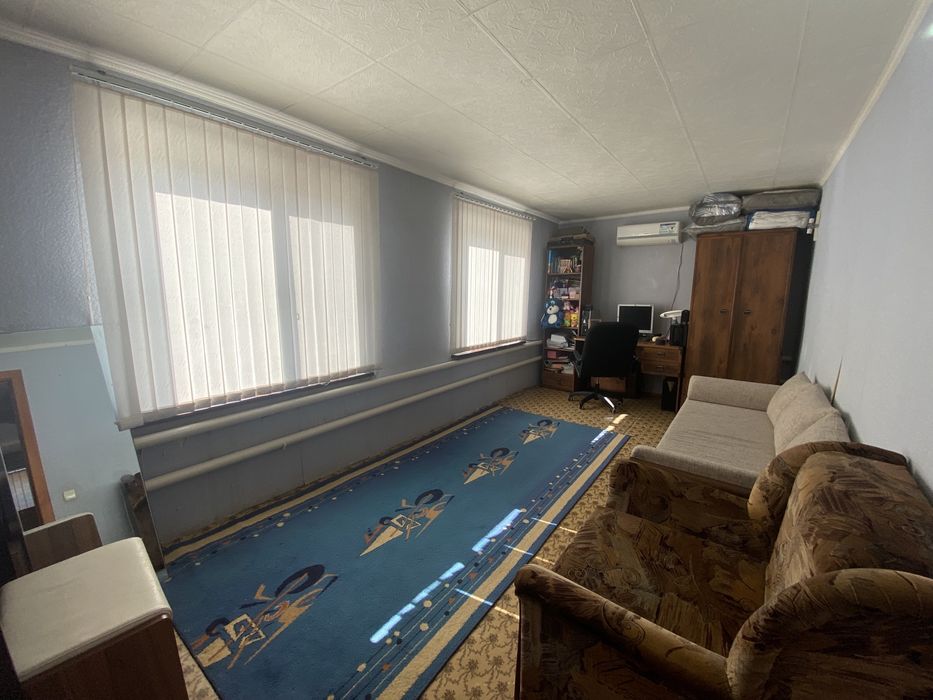 Продам частный  2х этажный дом.