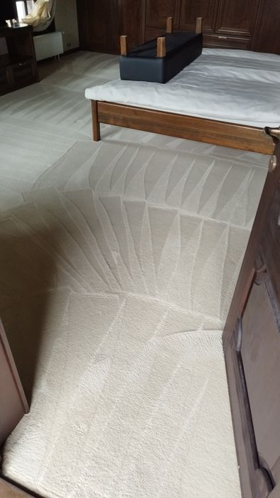 Машинно пране на дивани, килими, матраци!