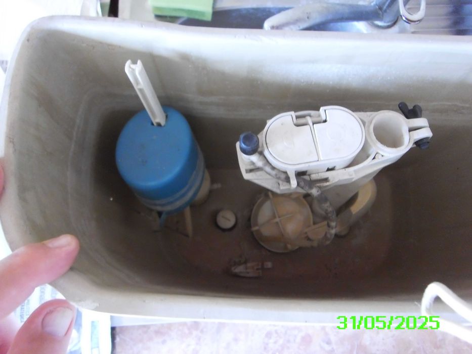 Radiator baie scarita 120/45 cm si rezervor WC pe Vas cu armaturi