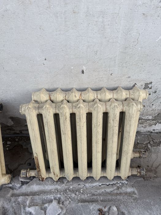 Продам чугунные батареи