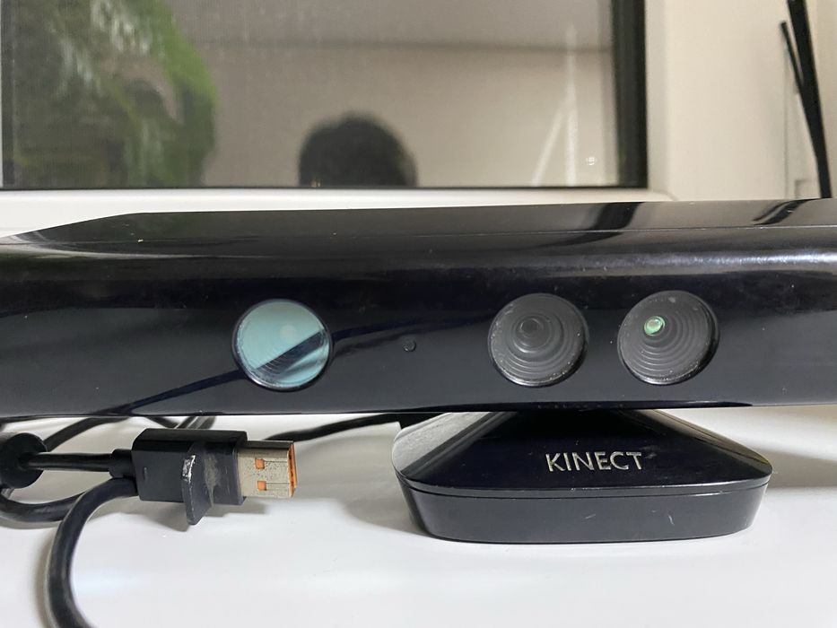 Xbox 360 KINECT почти новый