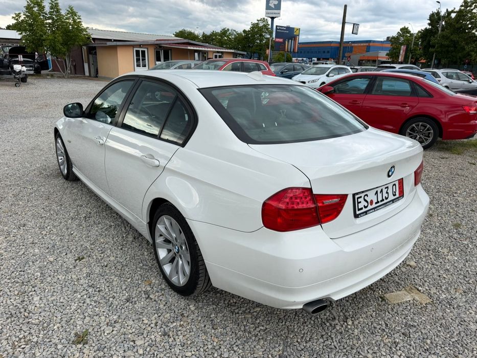 BMW 3 Series 2010 — imagine 3
