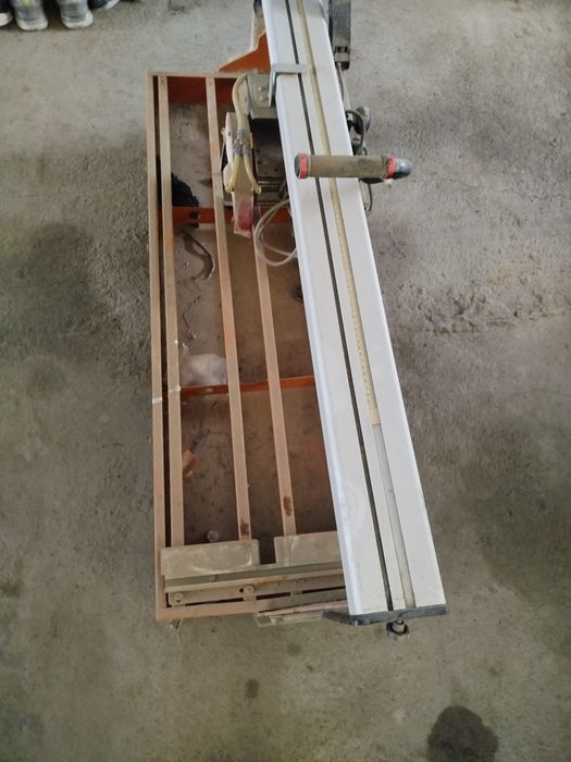 Плиткорез электрический