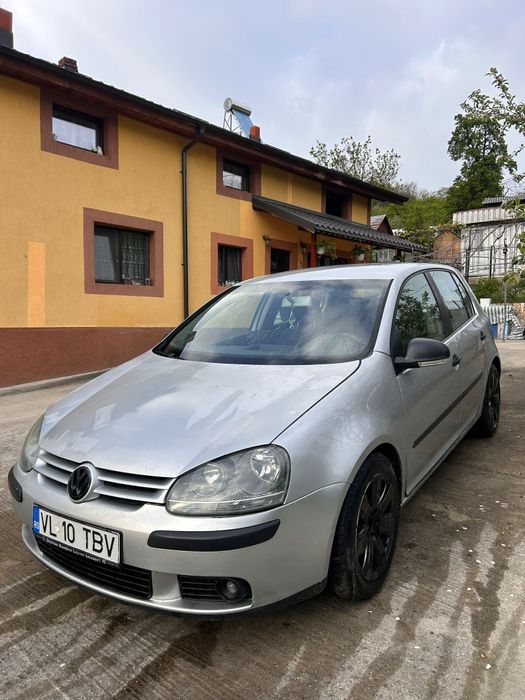 Vand golf 5 1.6 benzina