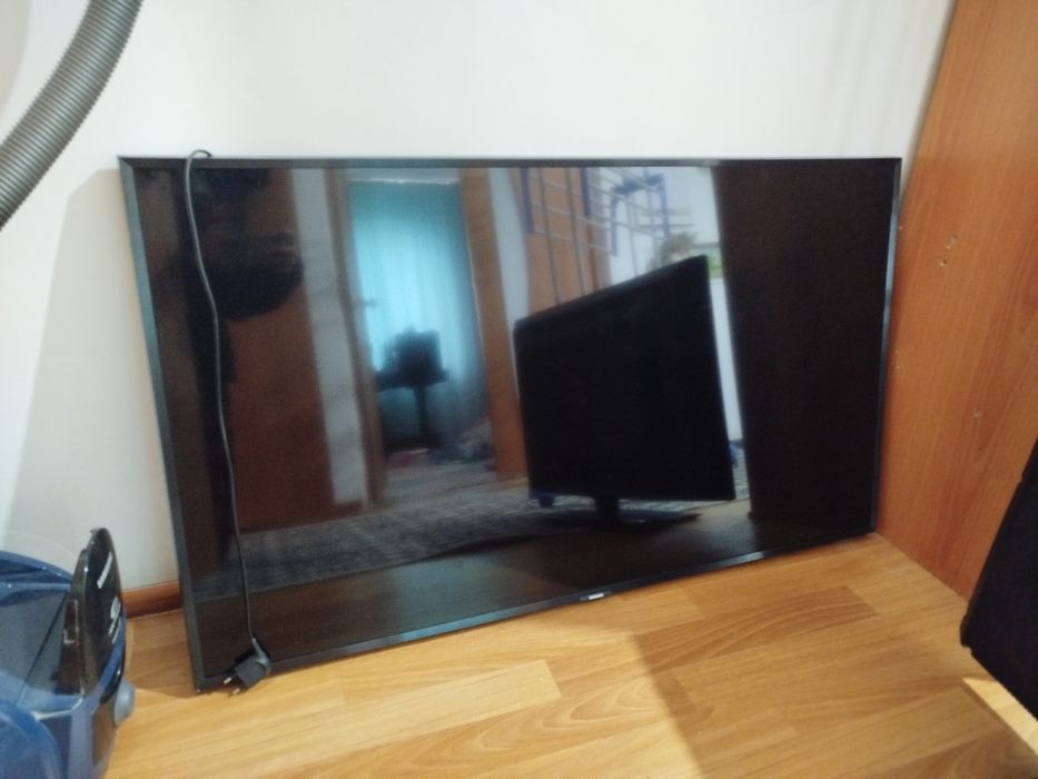 Два телевизора на запчасти