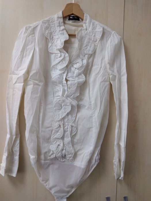 Два броя Дамско елегантно сако