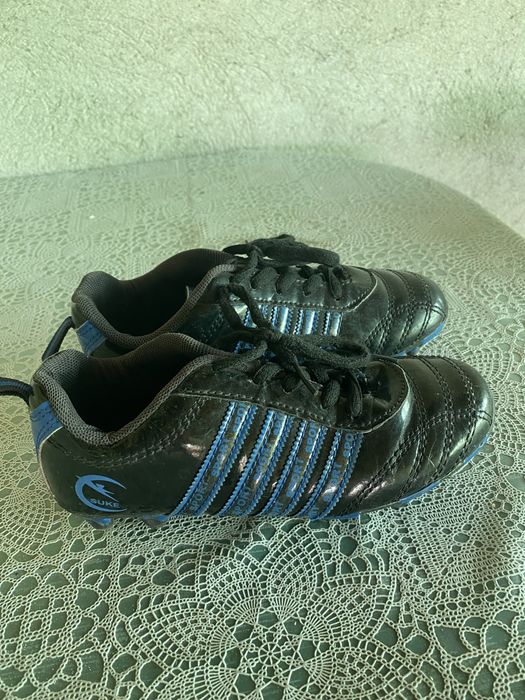 Футболни обувки 32 номер