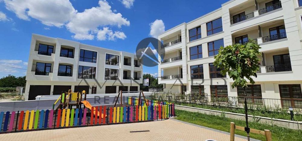 оф.25624 Тристаен луксозна сграда Гребна база