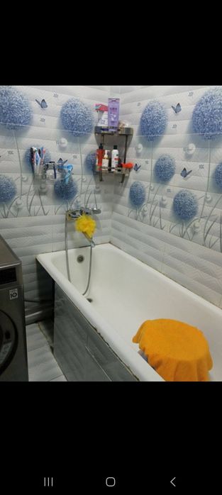 В ташкенте квартира 3комнатная кварти  2 этаж