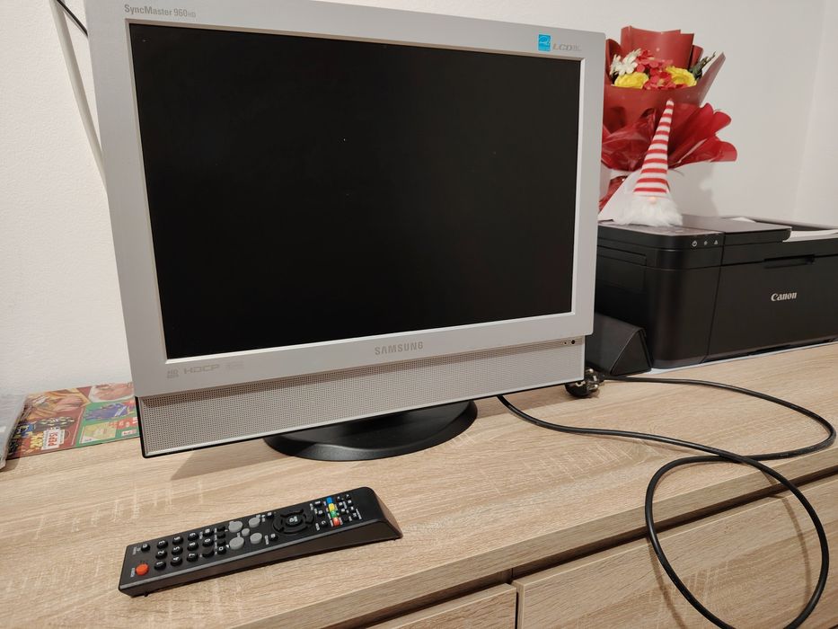 Tv + monitor Samsung 55cm