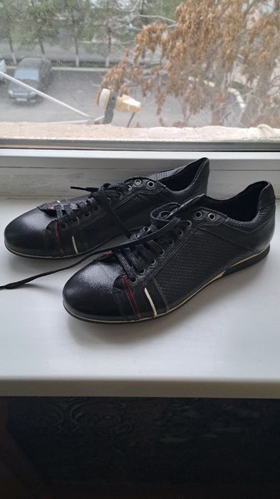 Мужские новые туфли