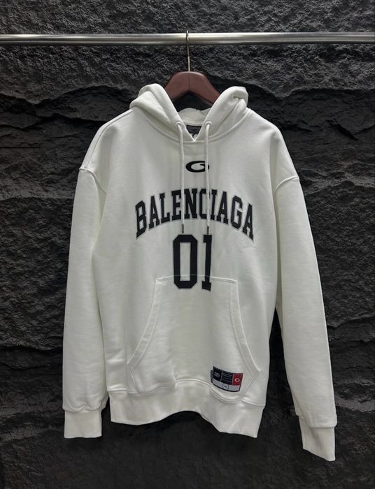 Hanorac Balenciaga 1/1