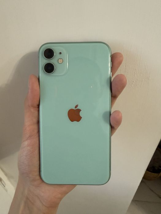 Продам iPhone 11