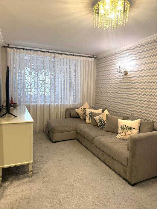 Продается 3-комнатная квартира 
На новомосковской