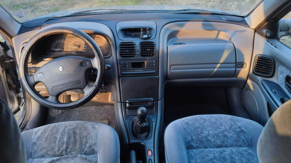 Рено Лагуна 1.8 Комби