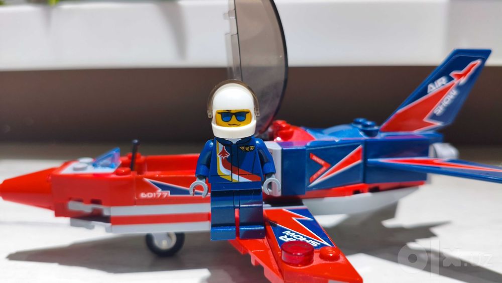 LEGO City 60177 Airshow Jet. Оригинал