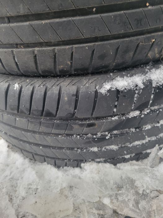 De vanzare cauciucuri