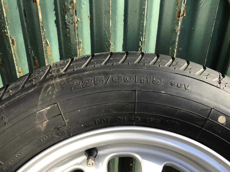 Roata noua cu cauciuc  BMW  pe 15  / roti  / 400 lei !