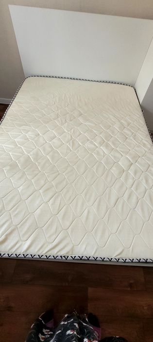 Спальный кровать