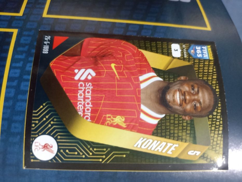 Продам альбом panini с 17 наклейками