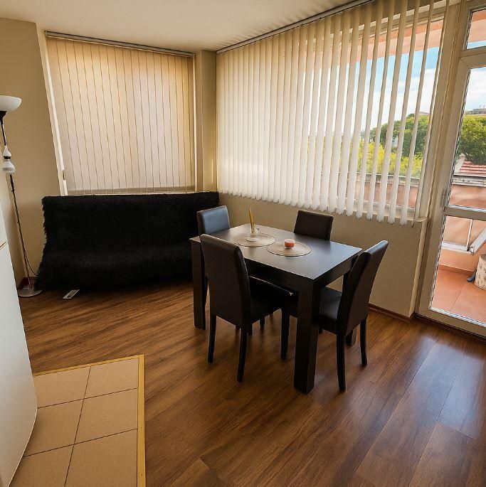 Дава се под наем Двустаен апартамент в Варна, Колхозен пазар - 55 кв.м за 390 € - Снимка #1