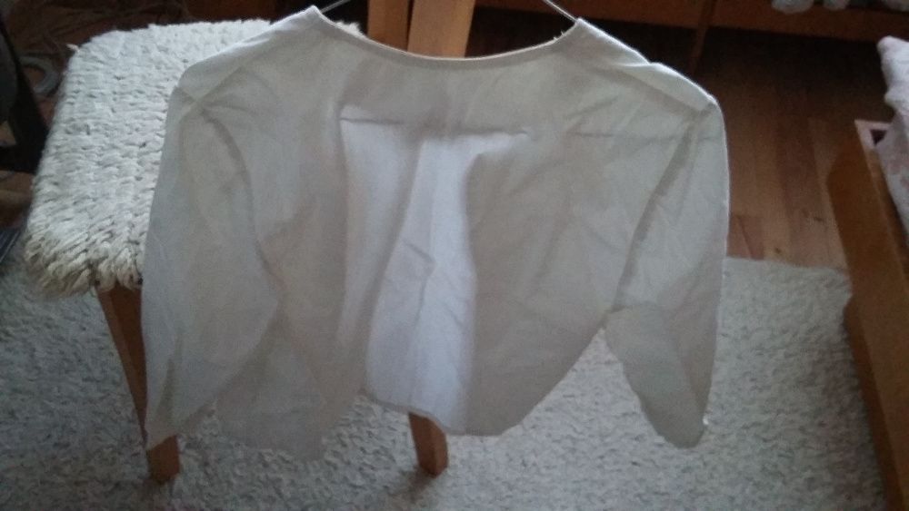 Продавам детско сако за момиче