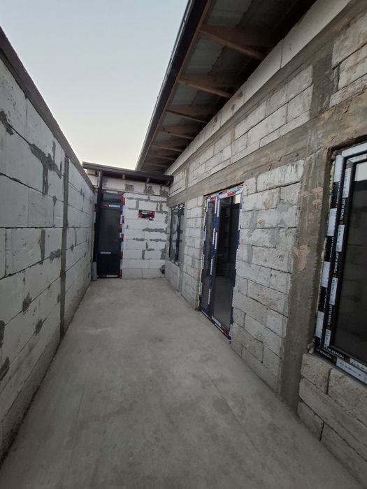 Xasanboy postidan 5.5km kirganda 5 sotok karobka arzon narxda sotiladi