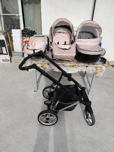 Бебешка количка с три коша Adbor