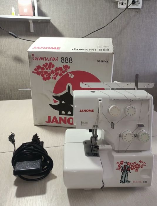 Janome оверлок продам