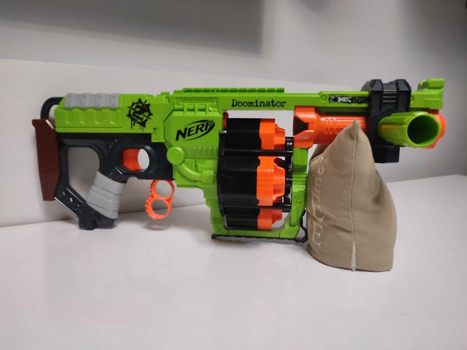 Blastere Nerf, accesorii si sageti!