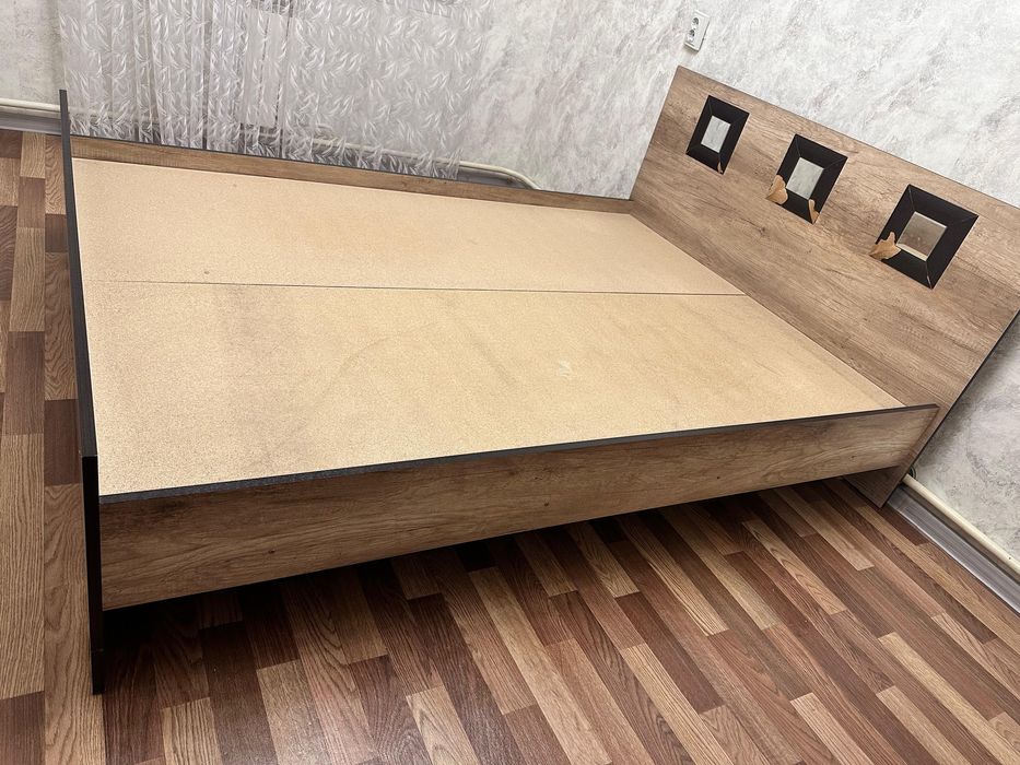 Кравать двухспальняя