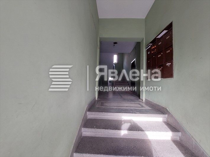 Продава се Тристаен апартамент в Велико Търново, Център - 111 кв.м за 1361 €/кв.м - Снимка #3