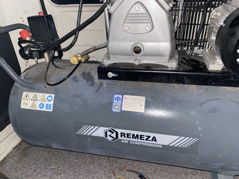 Компрессор масляный Remeza СБ4/С-100.LB30A