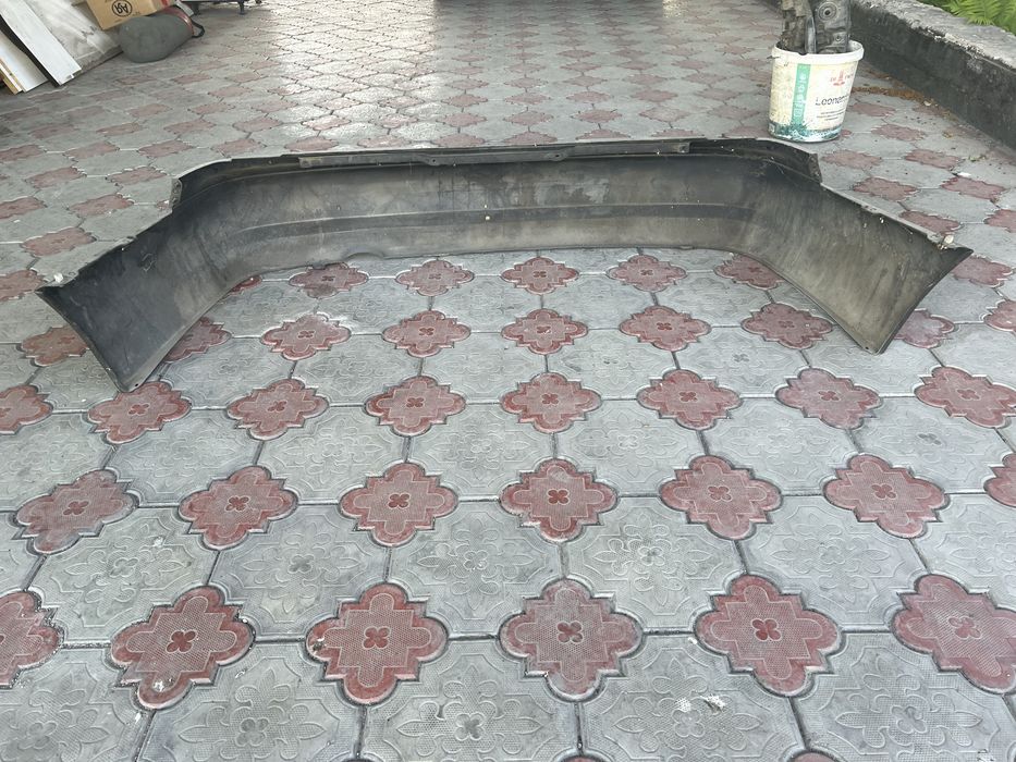 Продам задний бампер