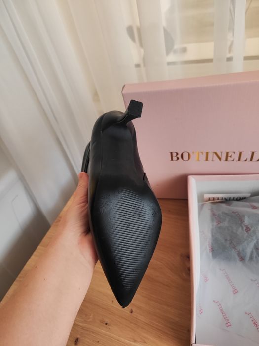 Дамски боти на тънък ток, рр 39