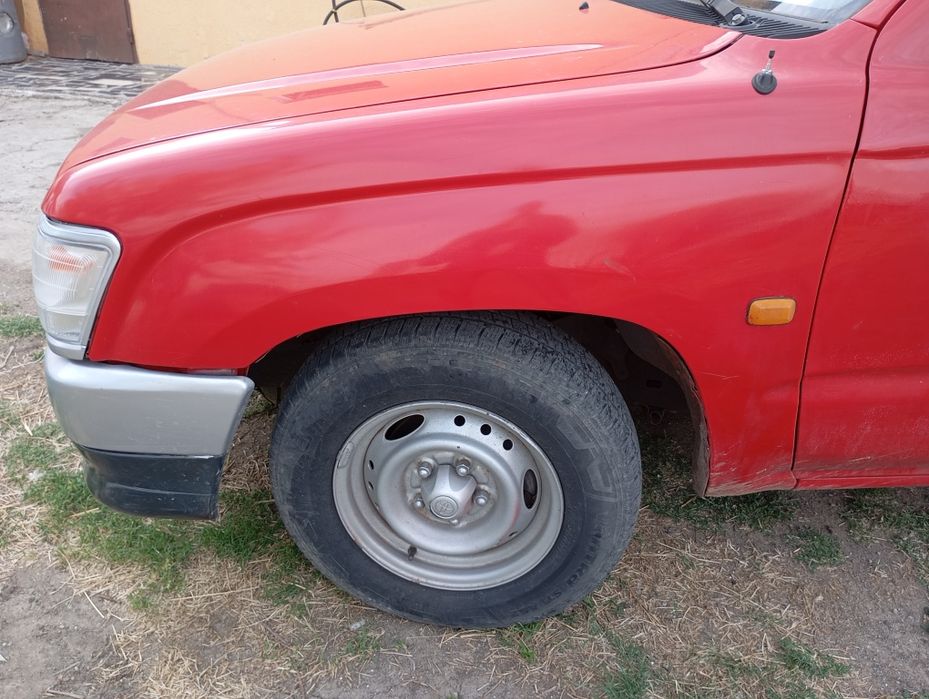 Тойота Хайлукс 2.4D