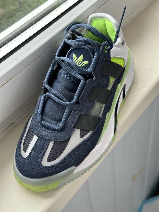 Кроссовки б/у огигинал