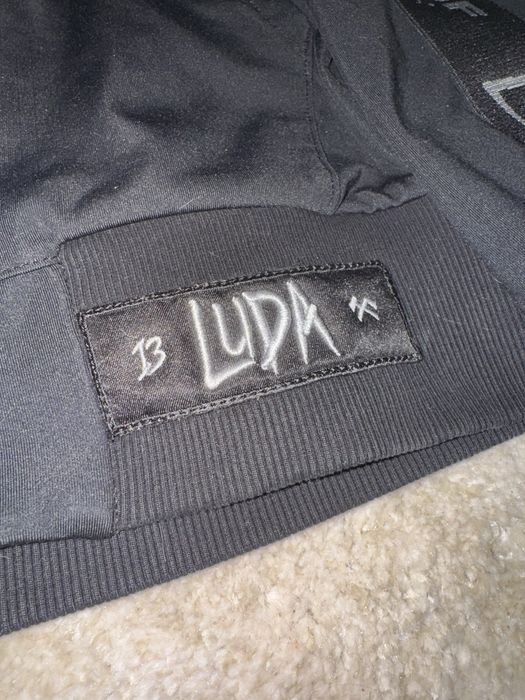 luda -луда  сличер рядък