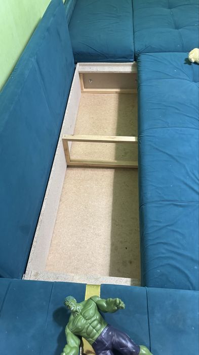 Диван  4 м срочно сатылад