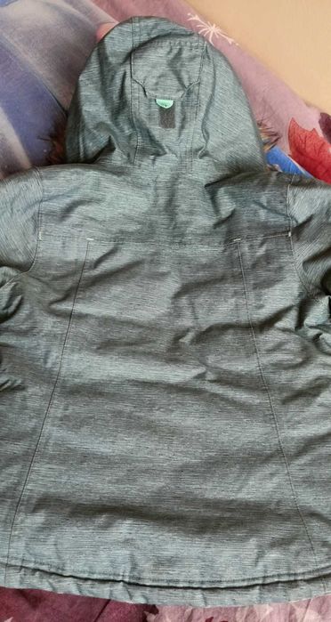 Детско ски (зимно) яке от Декатлон, 113-122см, яке Бенетон