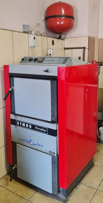 Centrala termica pe lemne ATMOS 32kW cu vas de expansiune și 2 pompe