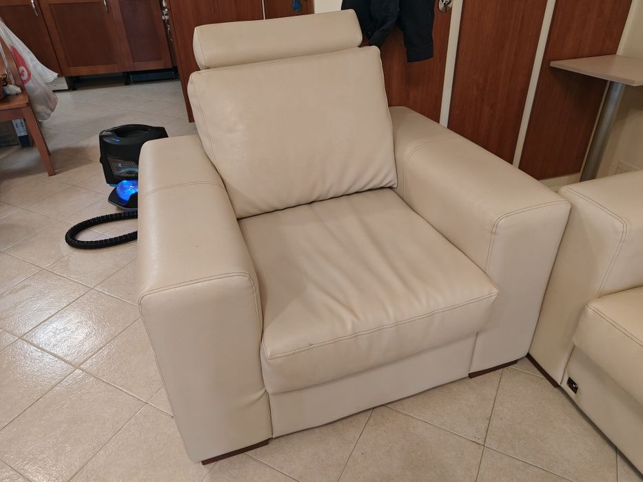 Диван 3-ка с голяма лежанка и голям фотьойл