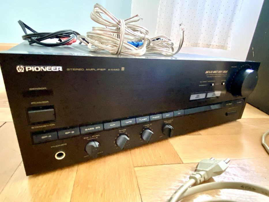 Комплект - грамофон Technics SL-b210, усилвател Pioneer A-X440, тонколони Gale MK2