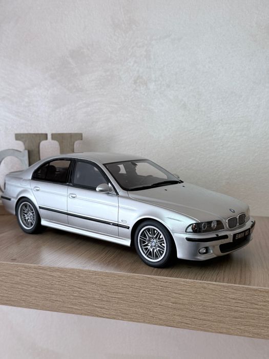 Колекционерски модел  BMW M5 e39 1/18 OttoMobile