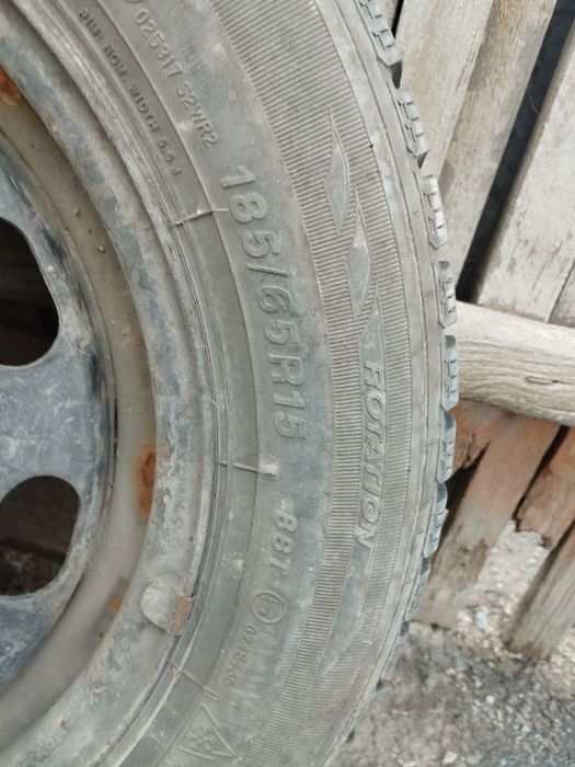 Продам 3 шины с дисками  185 60 R16