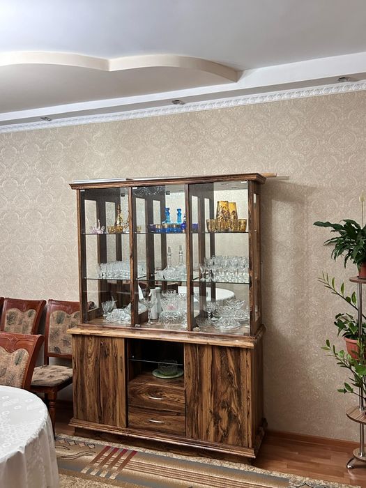 Стенка и барная стойка в комплекте почти новая