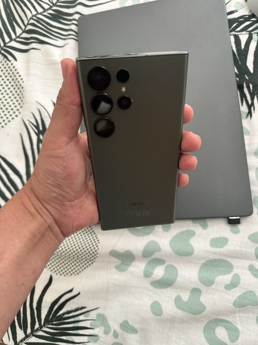 Samsung s23 ultra + наушники
