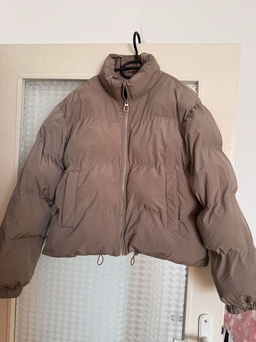 Продавам женски дрехи