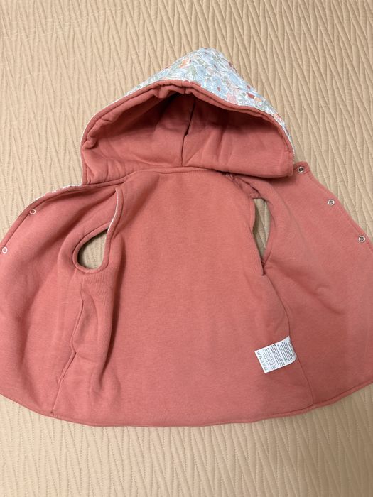 Продам безрукавку для девочки