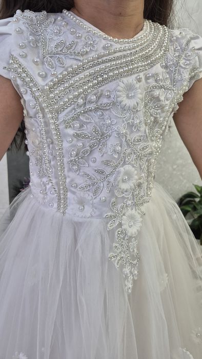 Продам платье для девочки